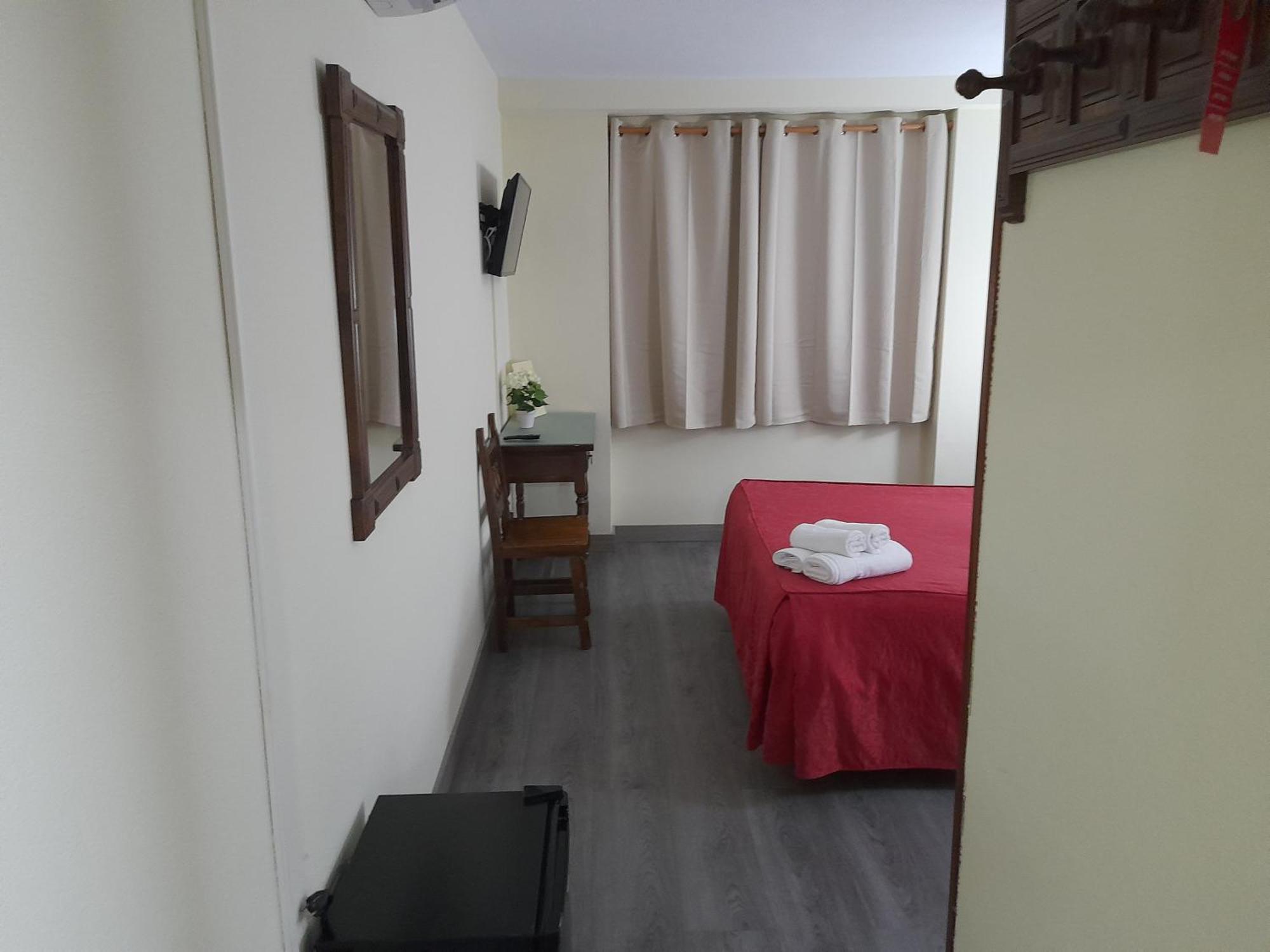 Hostal San Roque Guadalajara Exterior photo